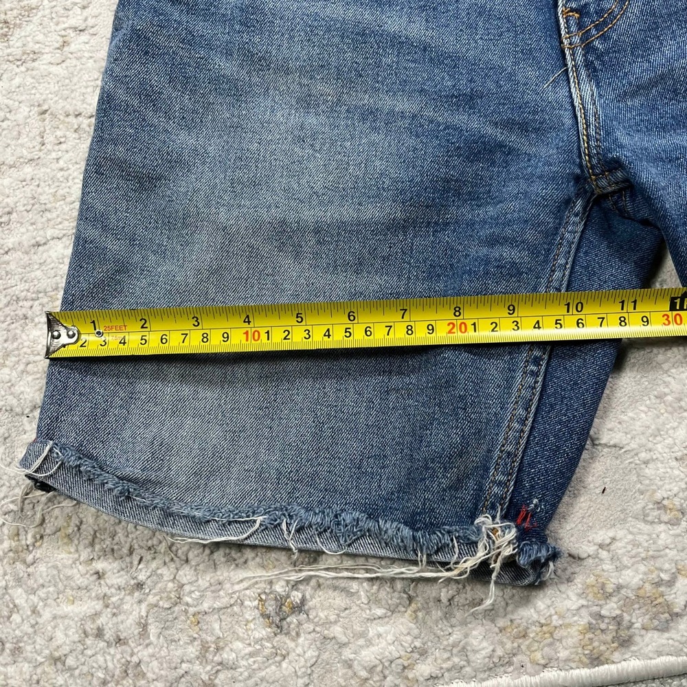 Levis 502 Mens Shorts Size 32 Blue Denim Cutoff Jean Raw Hem Faded Distressed - Picture 8 of 10